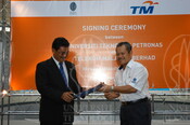 2007-04-16_Signing Ceremony UTP_TMnet
