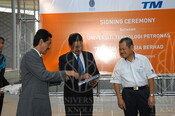 2007-04-16_Signing Ceremony UTP_TMnet