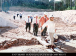 2001-03-20_Vice President, PETRONAS Education Division Site Visit