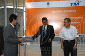 2007-04-16_Signing Ceremony UTP_TMnet