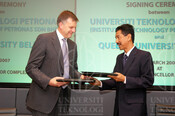 2007-03-16_Signing Ceremony - UTP - Queen's University Belfast