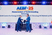 2025-10-17_Signing Ceremony between UTP and The ASEAN Centre for Energy (ACE) at KL Convention Centre