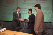 2007-03-16_Signing Ceremony - UTP - Queen's University Belfast