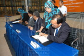 2007-04-16_Signing Ceremony UTP_TMnet