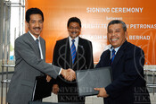 2007-04-16_Signing Ceremony UTP_TMnet