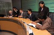 2007-03-16_Signing Ceremony - UTP - Queen's University Belfast