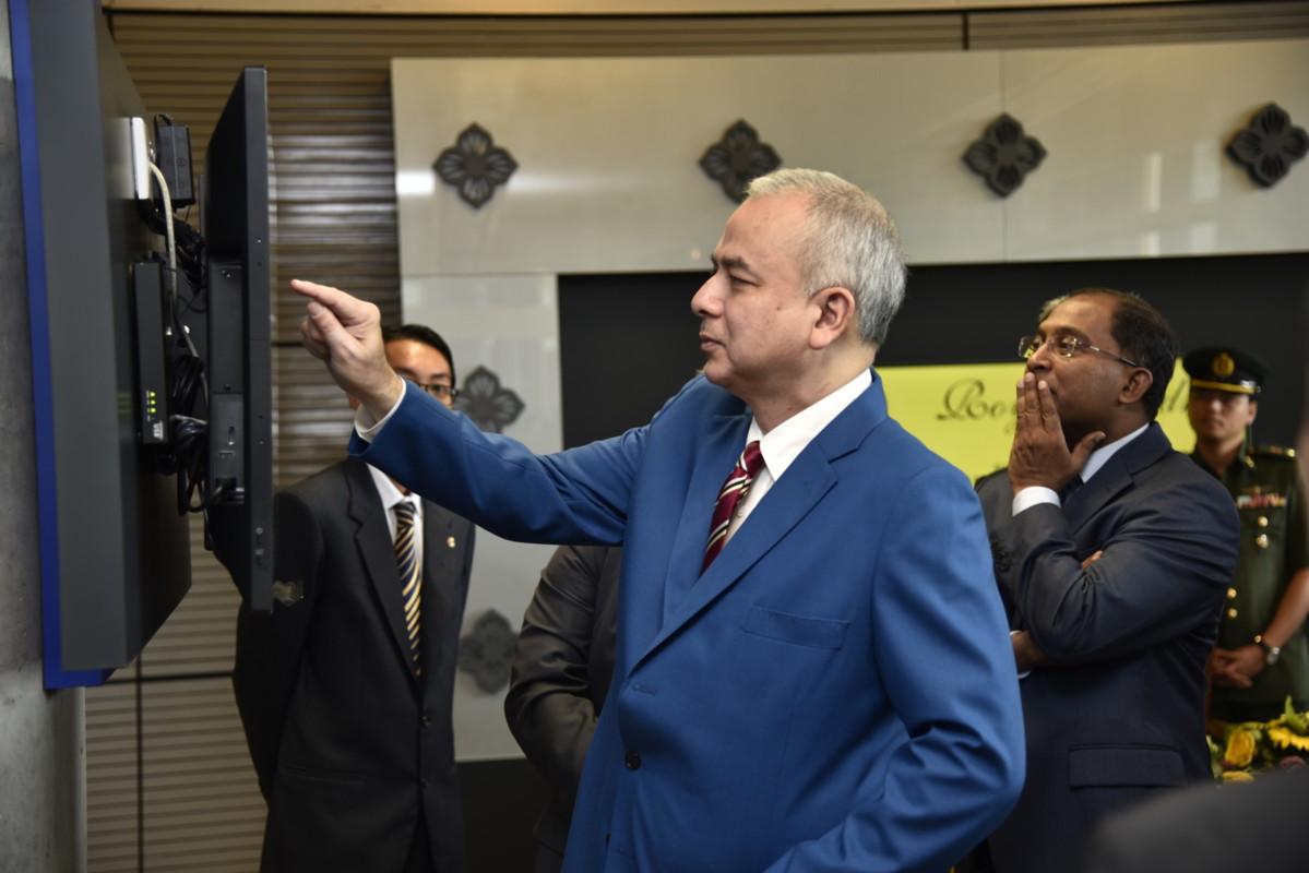 UTP3025__KMU6116-scr